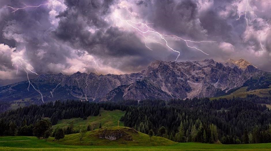thunder rolling in the mountains pdf